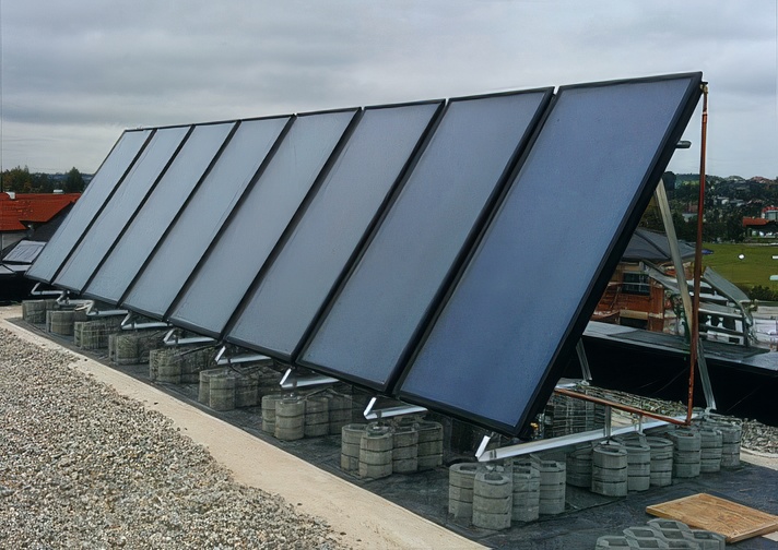 Grosse Kollektoranlage Flachdach
